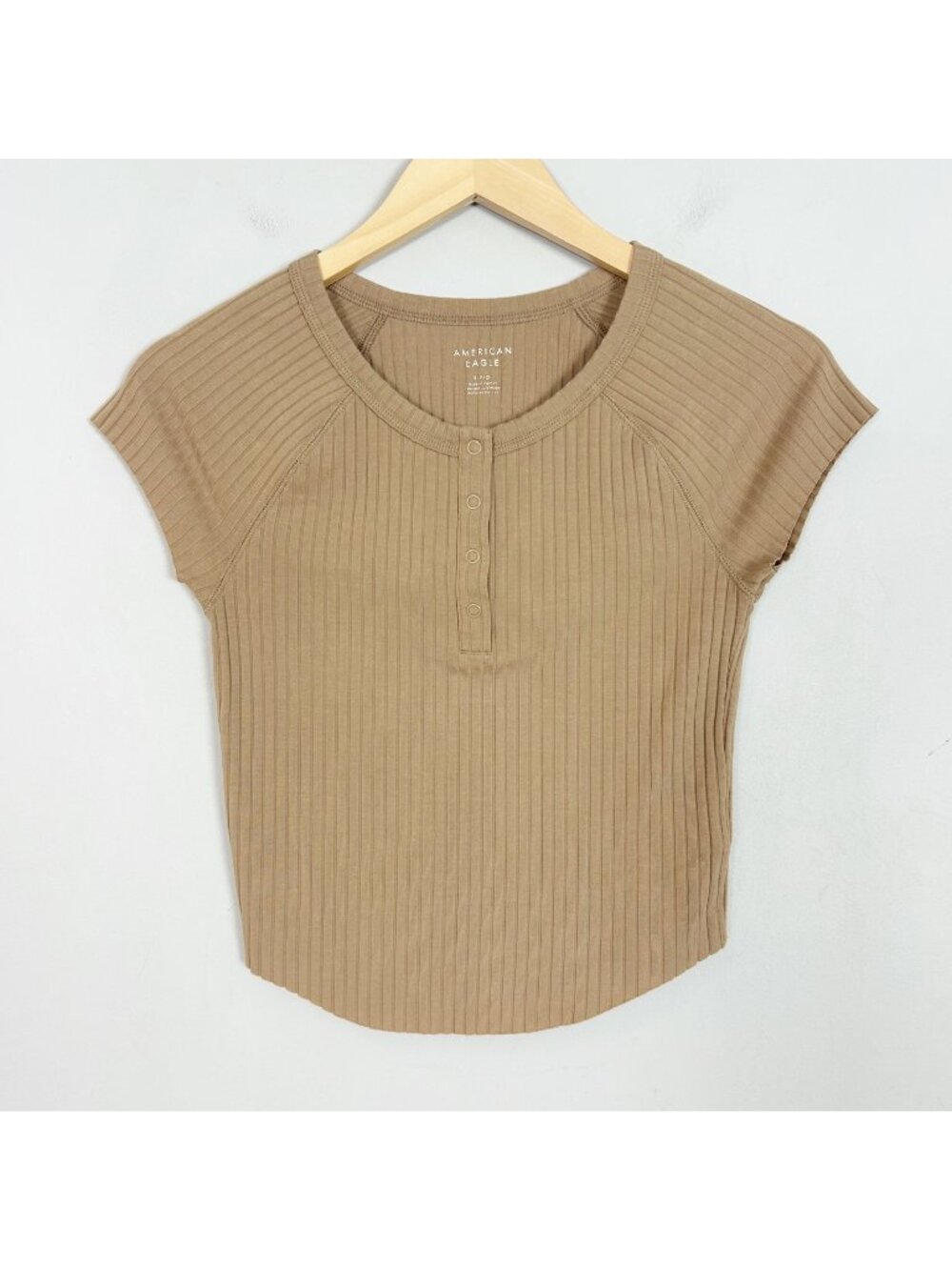 American Eagle Brown Ribbed Cropped Henley Tee T-Shirt Size Small Women's
